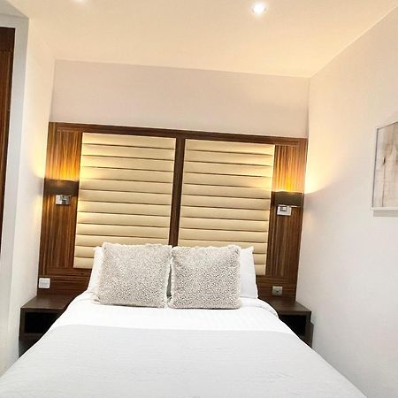 Maitrise Hotel Лондон Экстерьер фото
