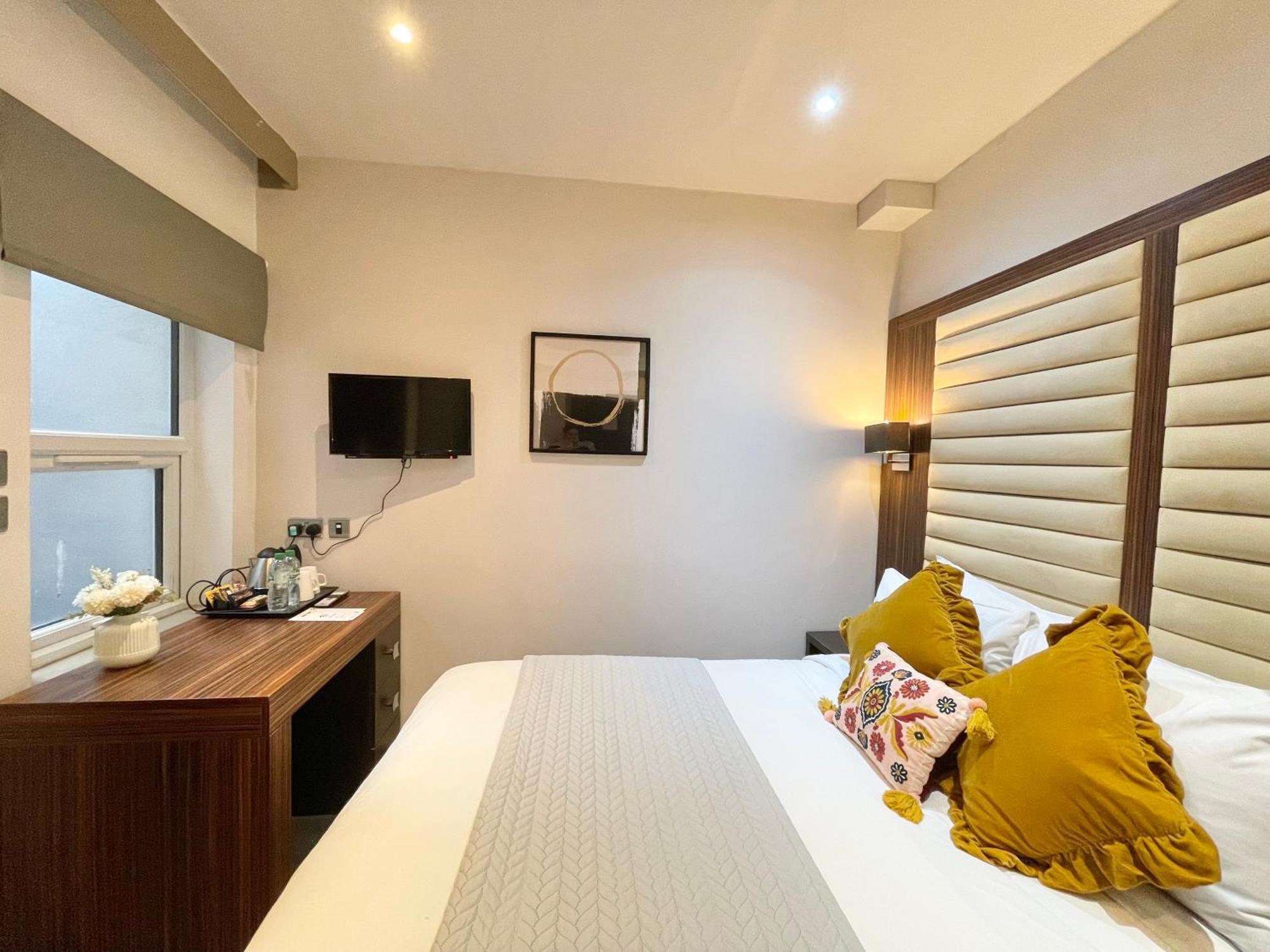 Maitrise Hotel Лондон Экстерьер фото