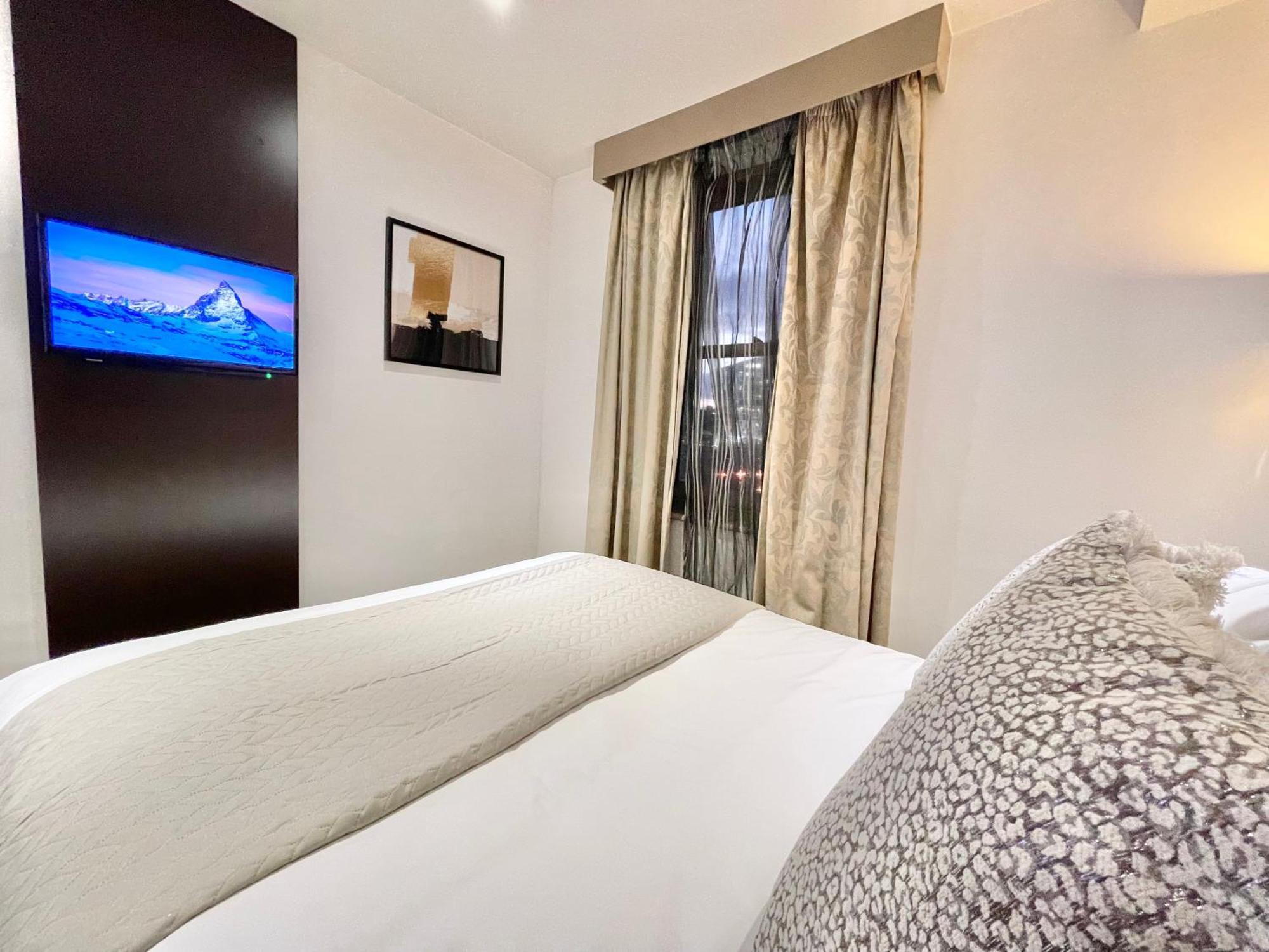 Maitrise Hotel Лондон Экстерьер фото